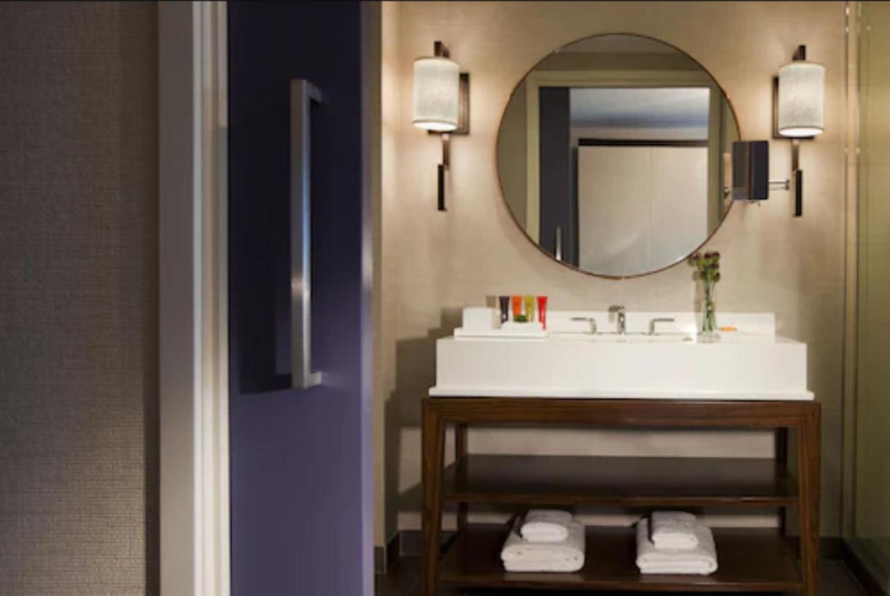 Kimpton Palomar Cityscape By Ihg
